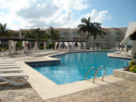 ocean-spa-hotel-cancun-pool3