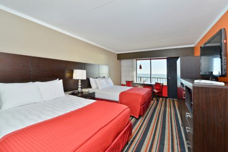 sandcastle-oceanfront-resort-bedroom2
